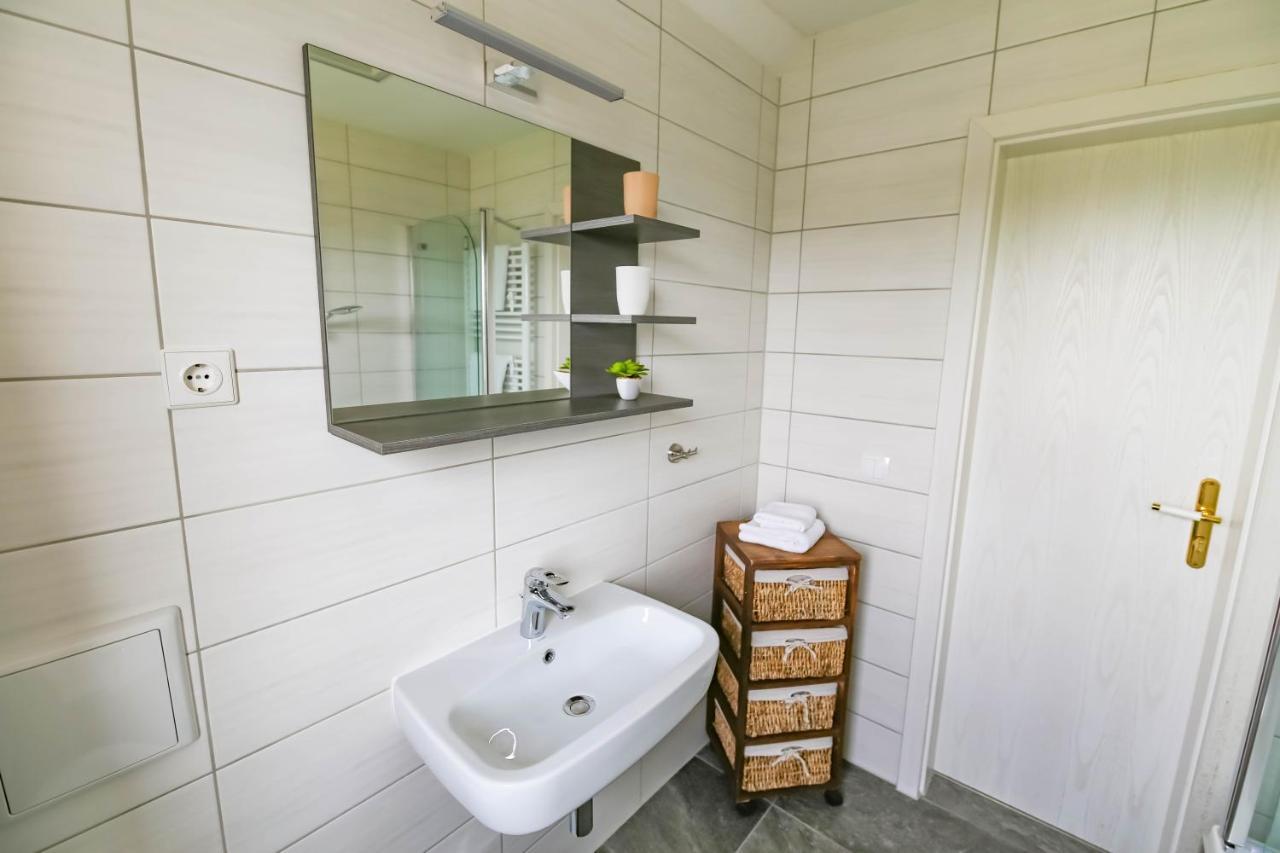 Appartement Tine Mit Balkon, Fahrraedern Und Strandkorb Im Sommer *