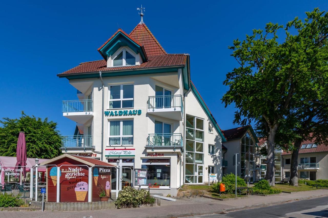 Appartement Tine Mit Balkon, Fahrraedern Und Strandkorb Im Sommer Zempin