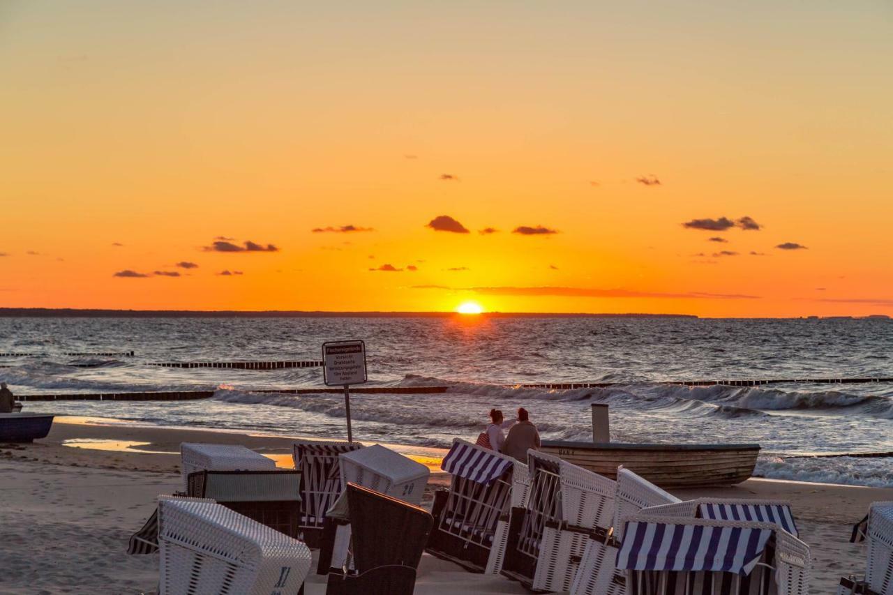 Tine Mit Balkon, Fahrraedern Und Strandkorb Im Sommer Apartament *