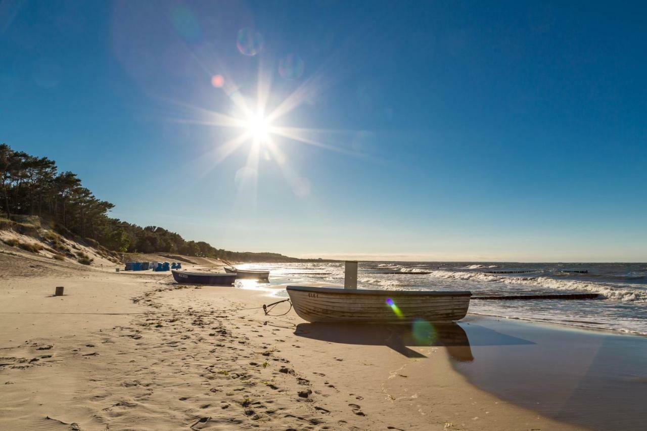 Tine Mit Balkon, Fahrraedern Und Strandkorb Im Sommer Appartement