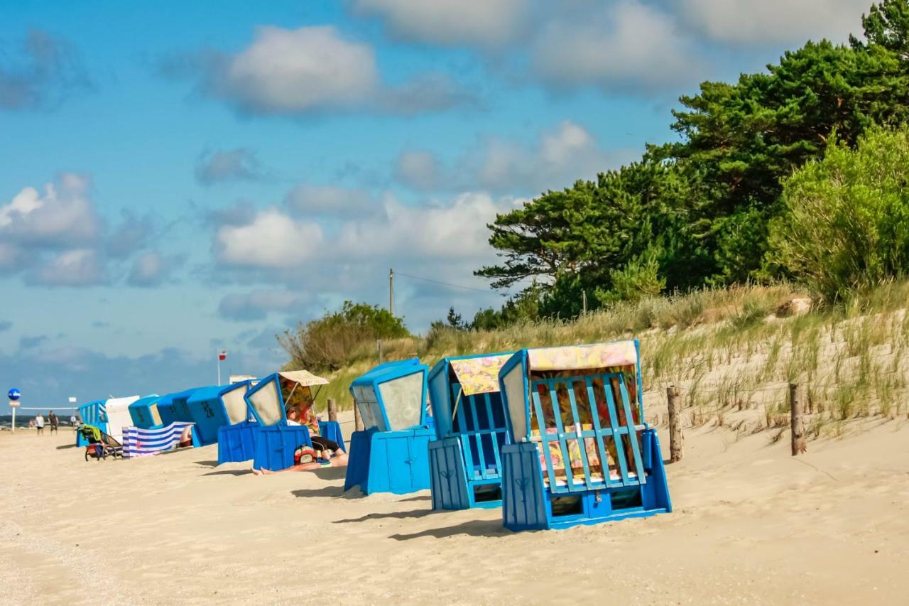 Tine Mit Balkon, Fahrraedern Und Strandkorb Im Sommer Apartament *